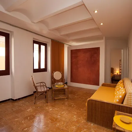 Apt Petxina Yellow Apartament Lloret de Mar